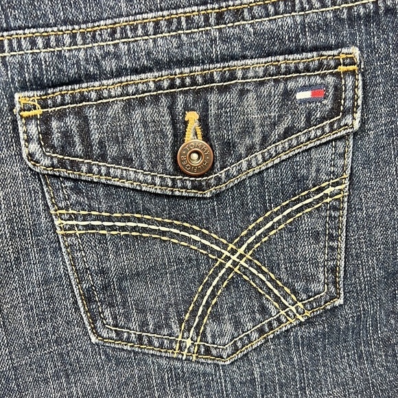 Tommy Hilfiger Denim Jean Shorts 8 Dark Wash Distressed - Picture 4 of 9